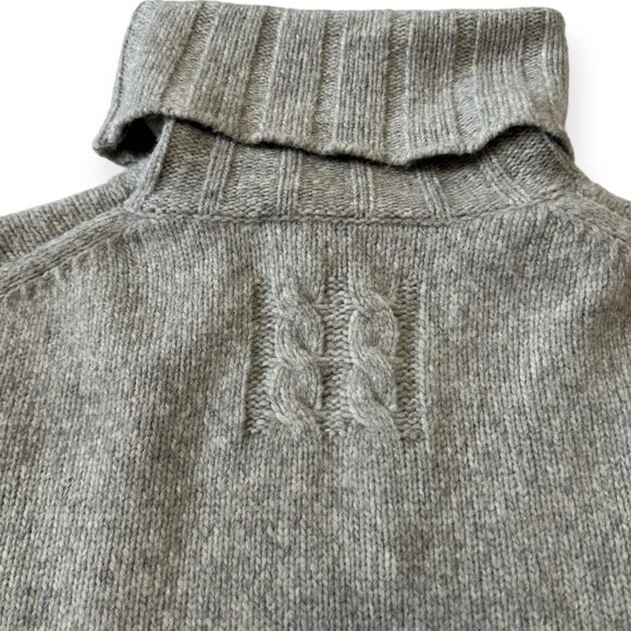 Nili Lotan Zoe Turtleneck Sweater, Gray, Wool Blend, Size S, Oversized - Picture 8 of 14